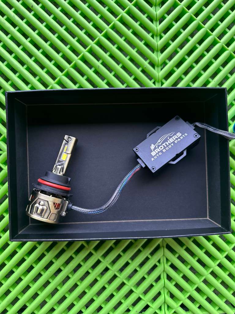LED LIGHT R33 (H13)
